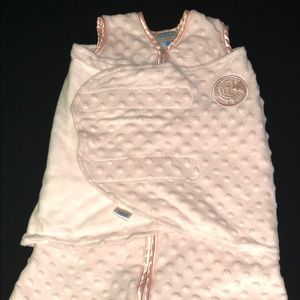 Halo Plush Dot Velboa Sleepsack Swaddle Newborn